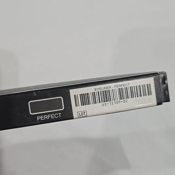 Younique Moodstruck Precision Pencil Eyeliner Perfect Black NIB - Picture 2 of 4